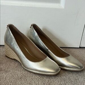 Aerosoles Gold Wedge Heels - Size 8